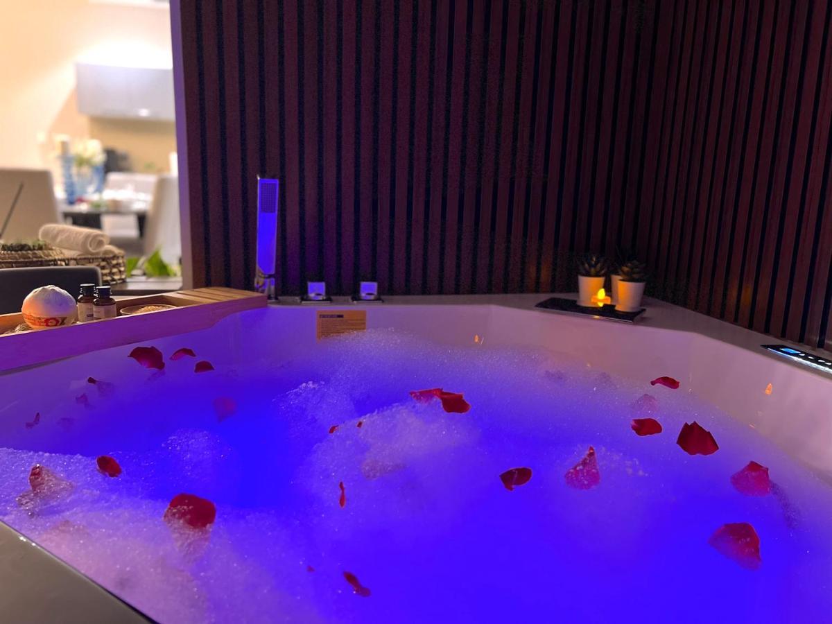 Stylish Apartment With A Jacuzzi Maskat Dış mekan fotoğraf